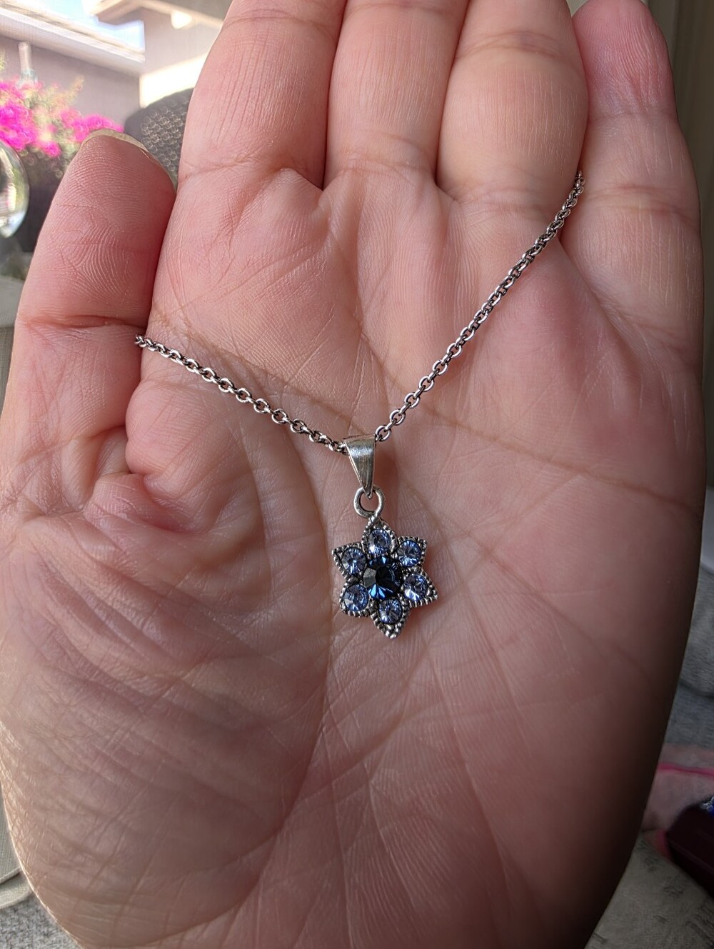 925 delicate, vintage-inspired flower cluster 16" pendant necklace - Picture 15 of 15